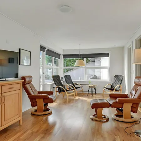 4 Bedroom Amazing In Krusa